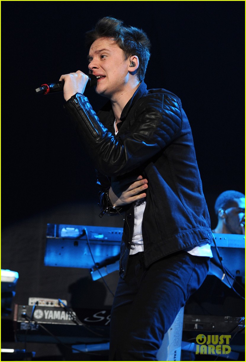 conor maynard manchester arena performance 13