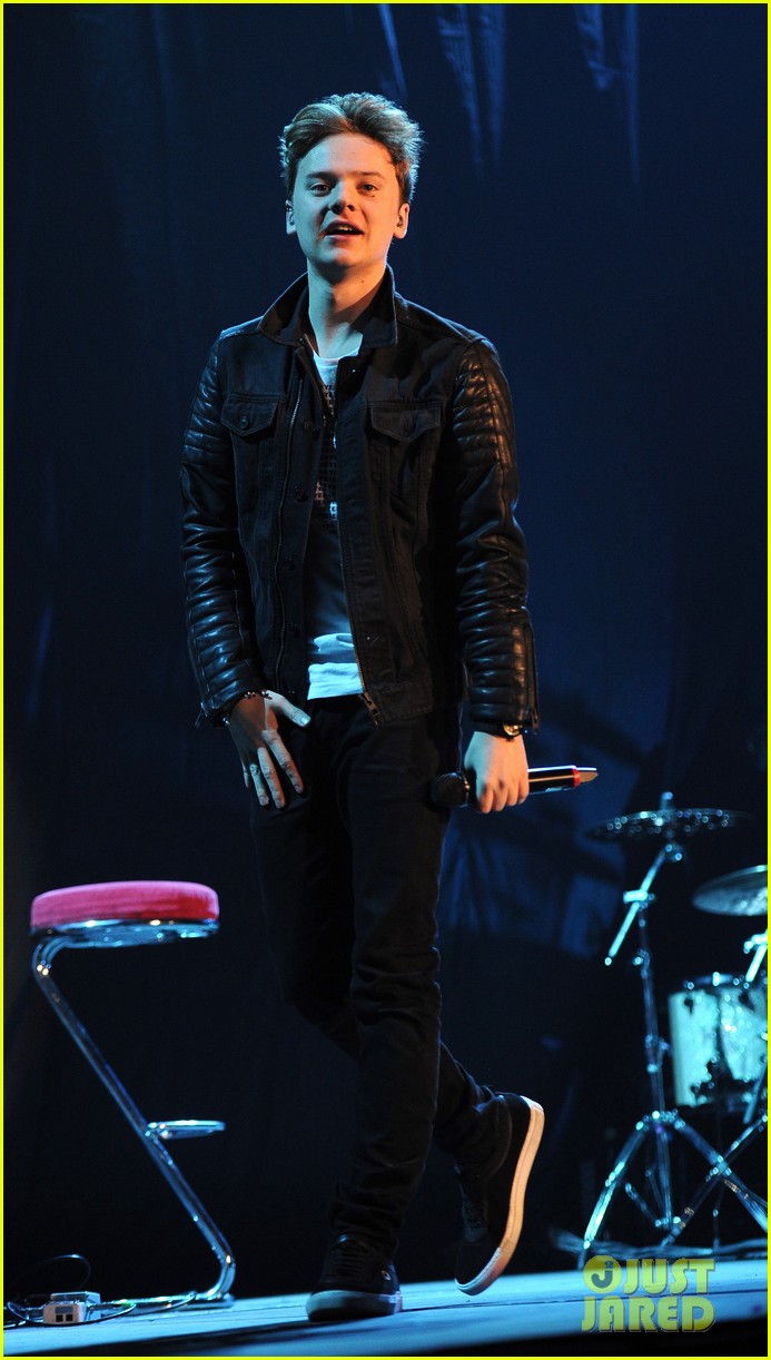 conor maynard manchester arena performance 15