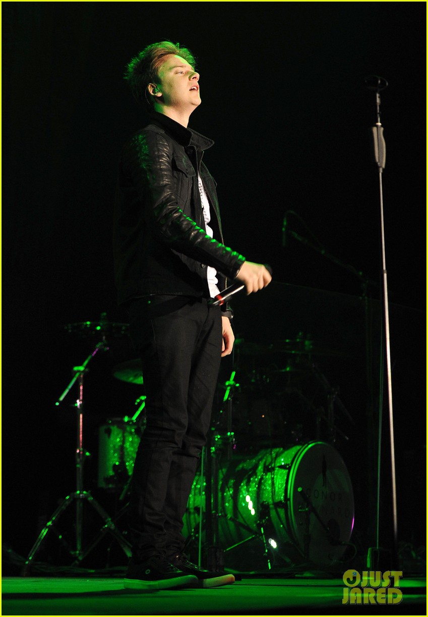 conor maynard manchester arena performance 19