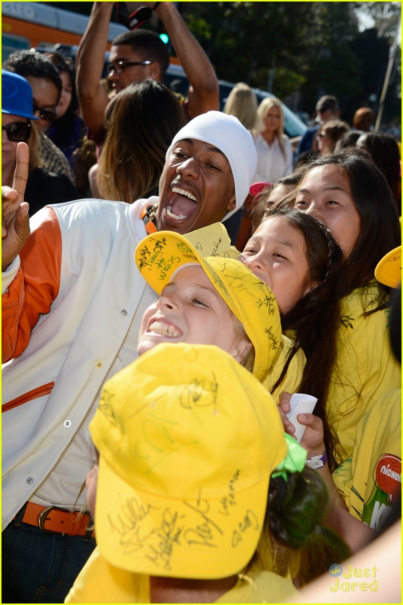 nick cannon kids choice awards 2013 red carpet 04
