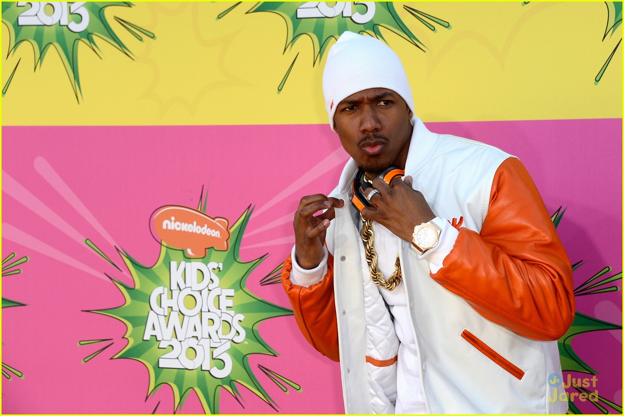 nick cannon kids choice awards 2013 red carpet 07