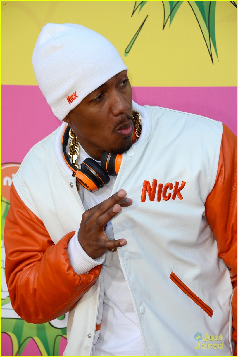 nick cannon kids choice awards 2013 red carpet 09