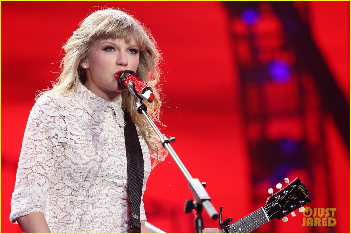 taylor swift drive by train red tour video 19