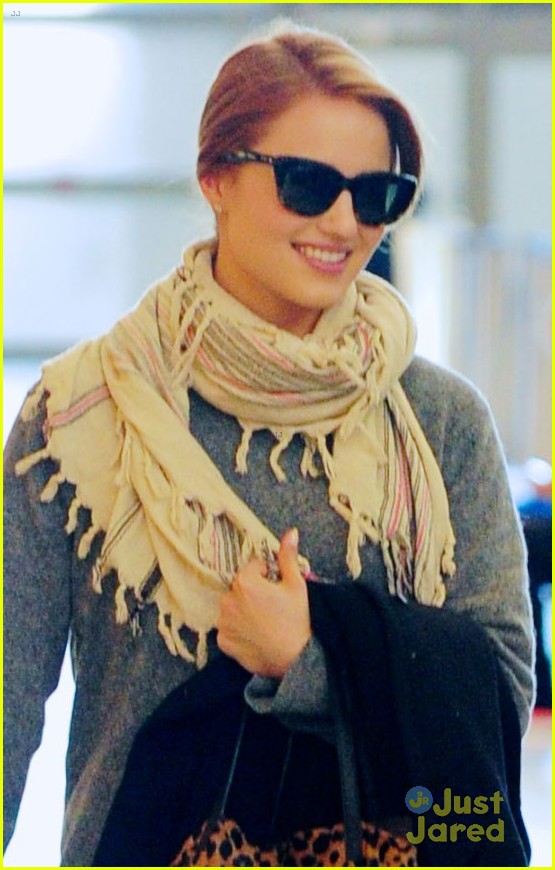 dianna agron lax depature following pharmacy stop 02