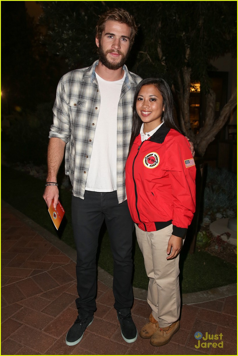 liam hemsworth city year fundraiser with brothers 07