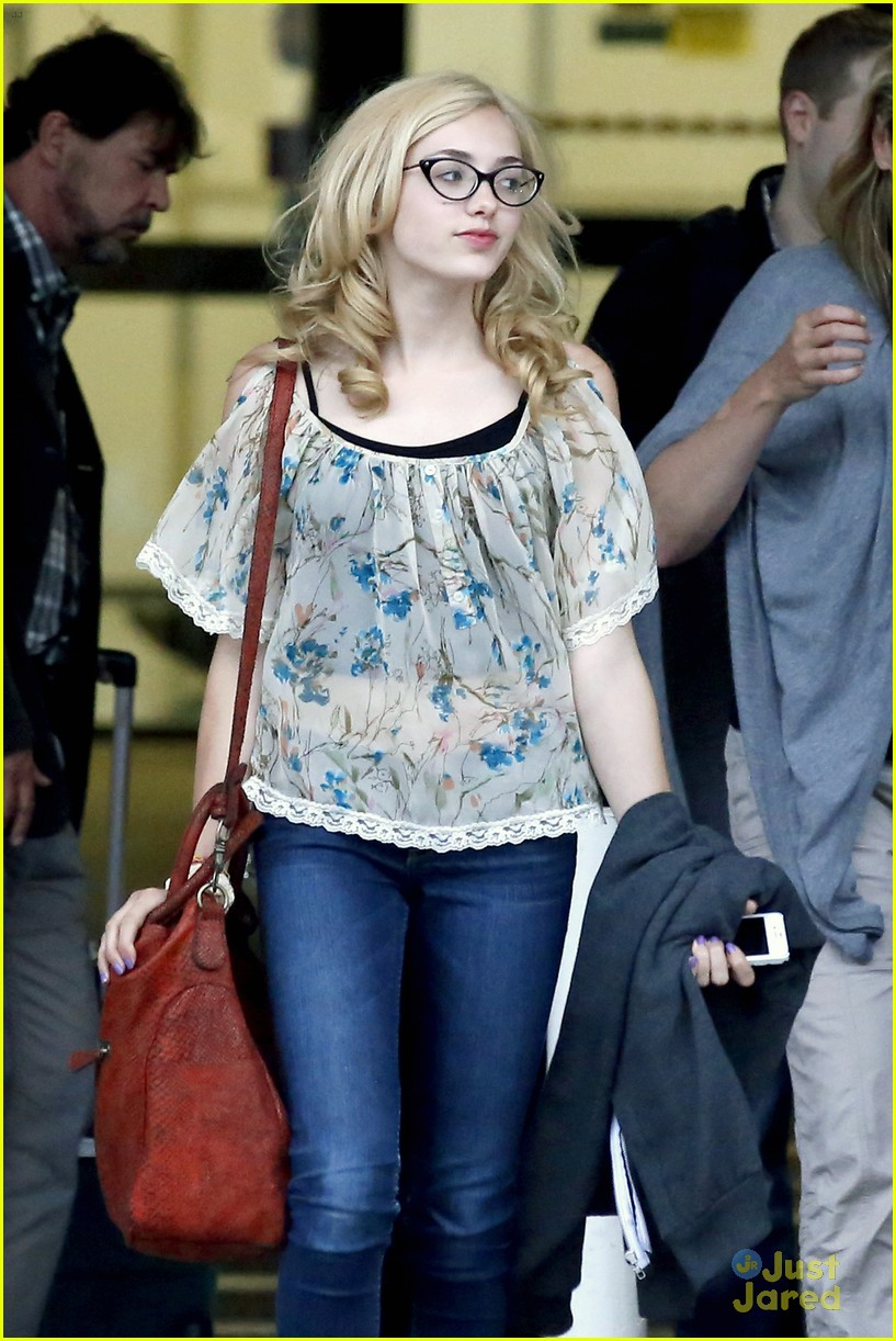 peyton list lax with her mom 02