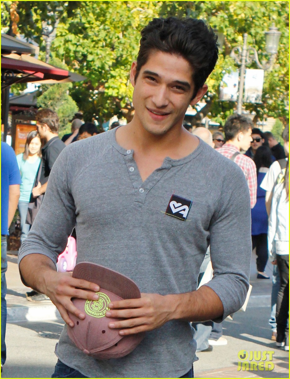 tyler posey vines from teen wolf set 04