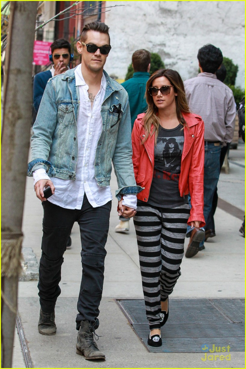 ashley tisdale christopher lunch nyc 04