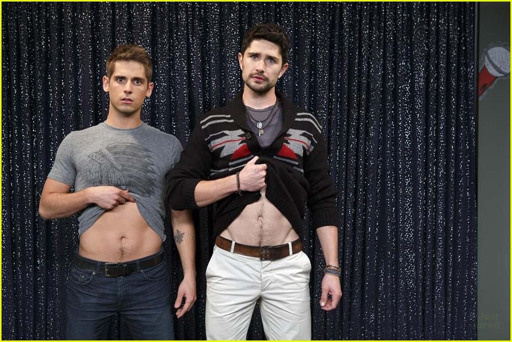 baby daddy cast shows off their abs in behind the scenes pics 04
