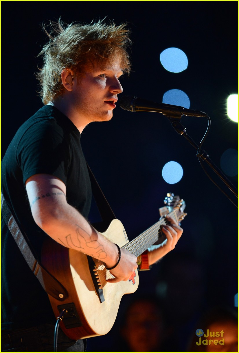 ed sheeran billboard music awards 2013 08