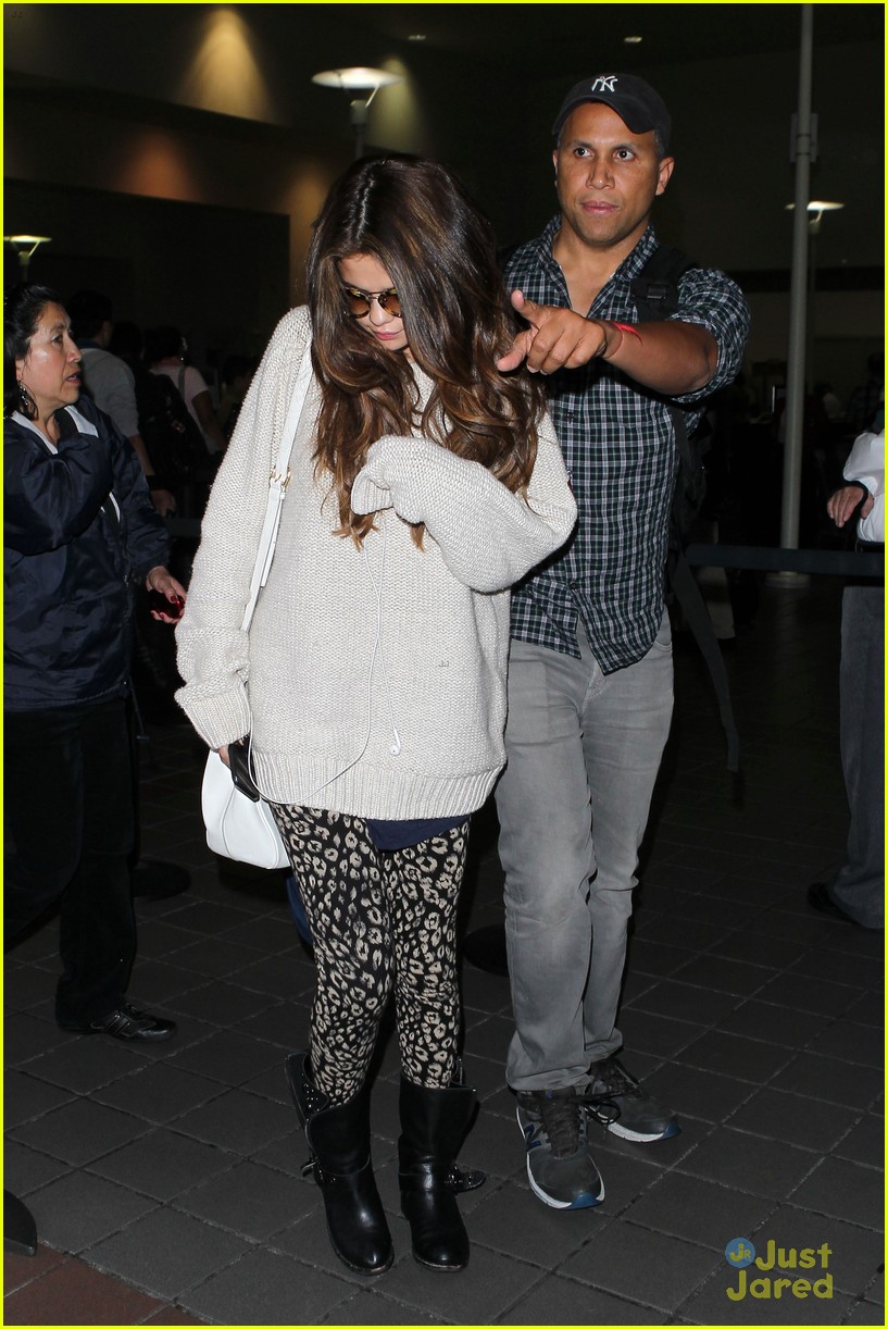 selena gomez back in los angeles after press tour 06