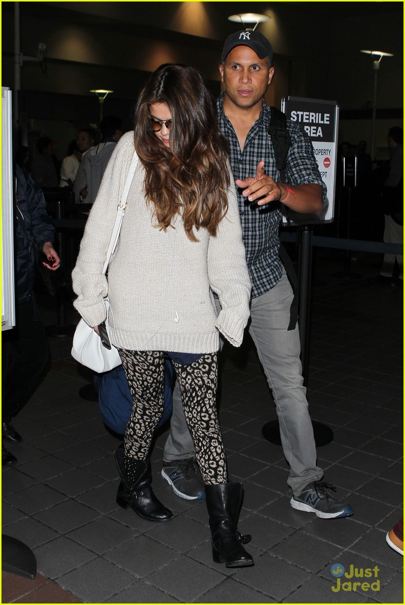 selena gomez back in los angeles after press tour 08