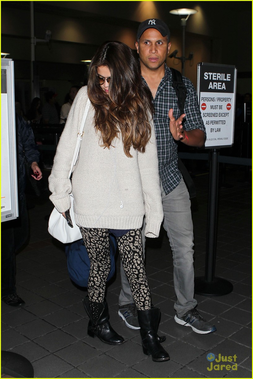 selena gomez back in los angeles after press tour 11