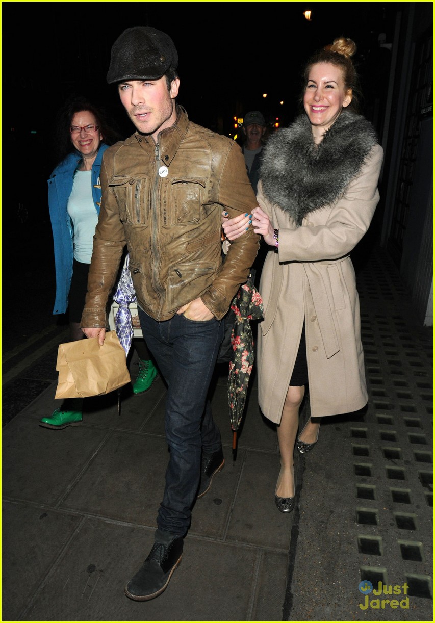 ian somerhalder late dinner with dad in london 07