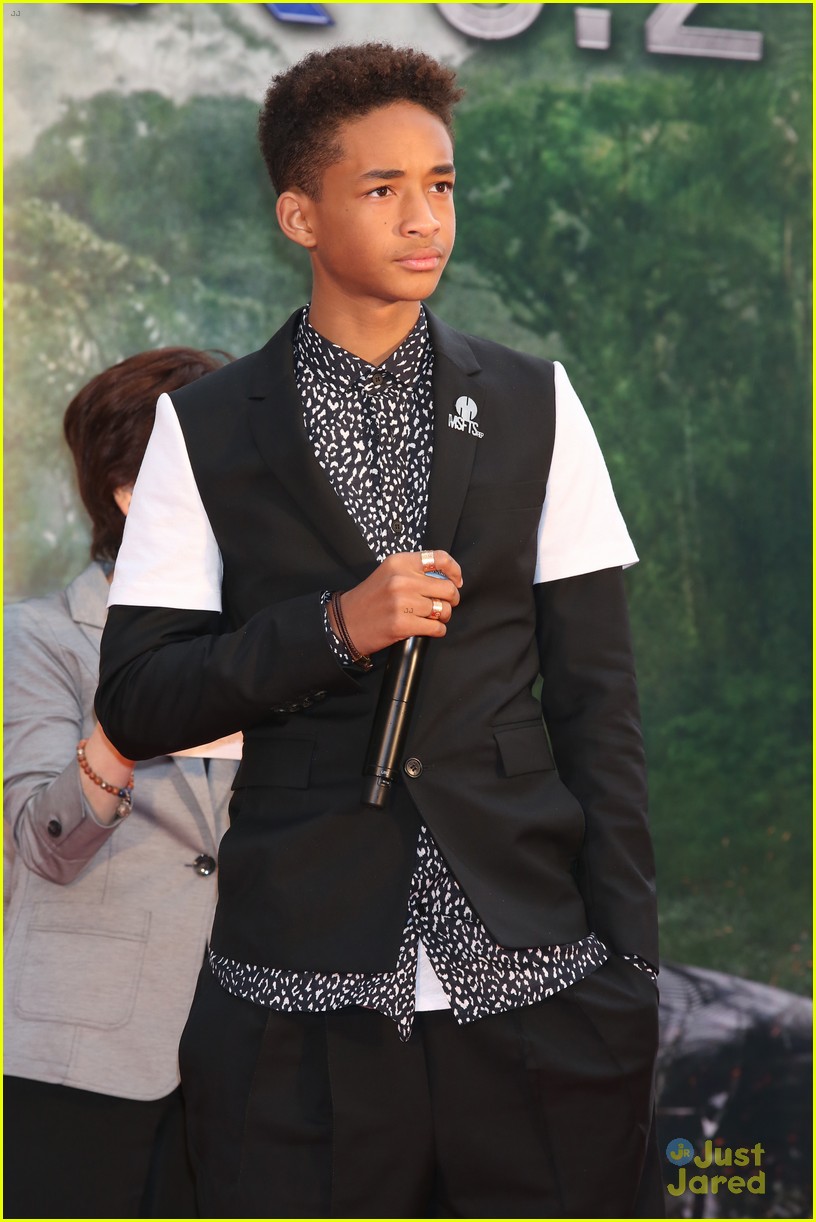 jaden smith after earth japan premiere with dad will 01