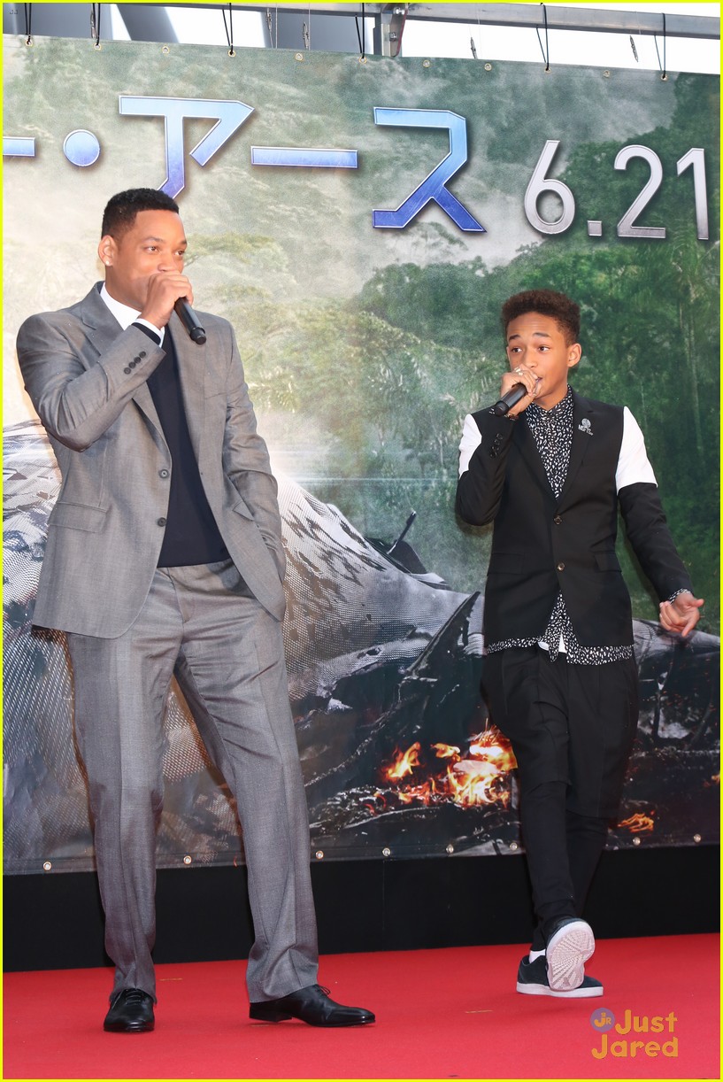 jaden smith after earth japan premiere with dad will 14