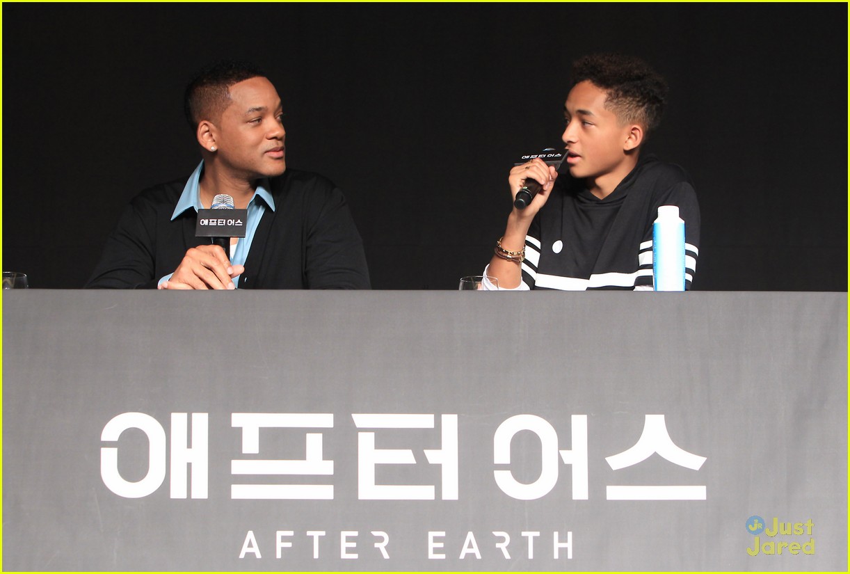 jaden smith after earth press conference with dad will 04