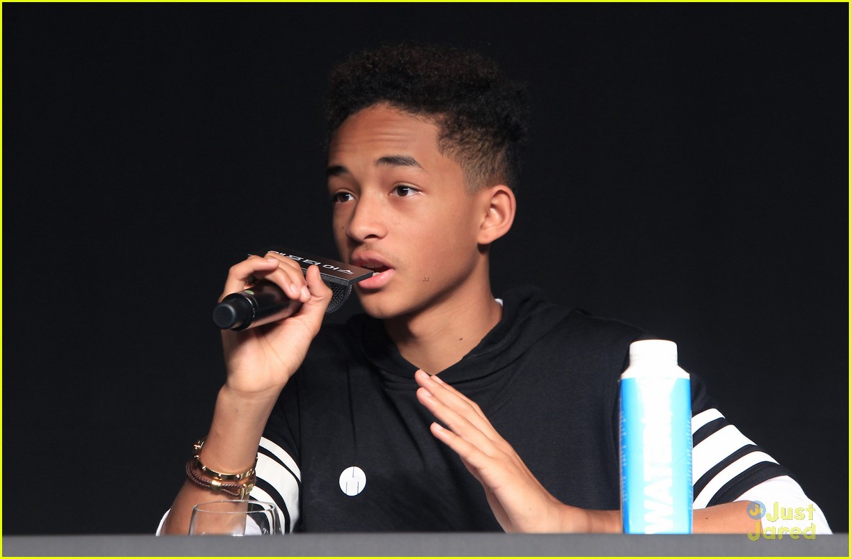 jaden smith after earth press conference with dad will 06