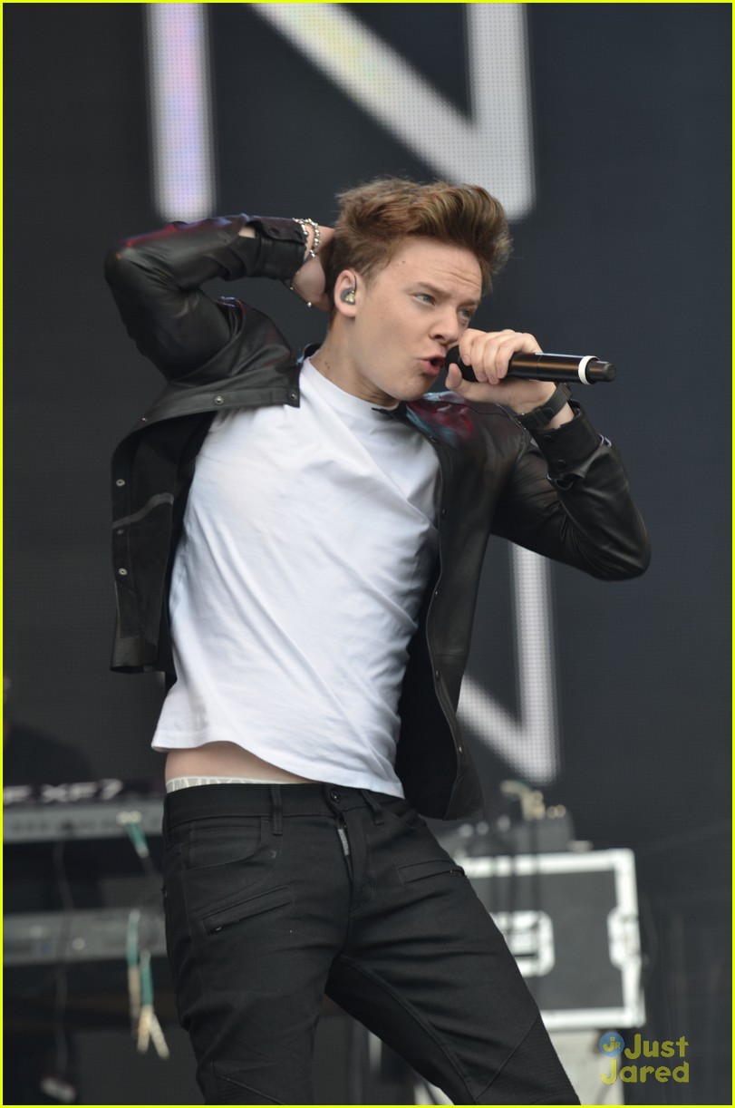 conor maynard as one in the park performance 08