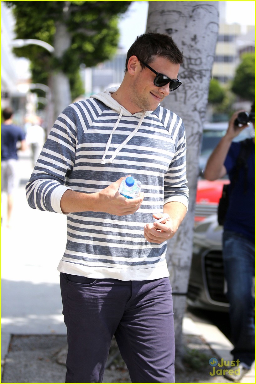 lea michele grocery shopping cory monteith steps out solo 10