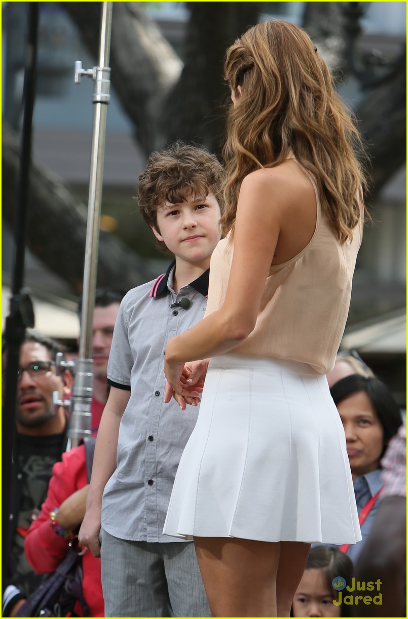 nolan gould extra appearance at the grove 10
