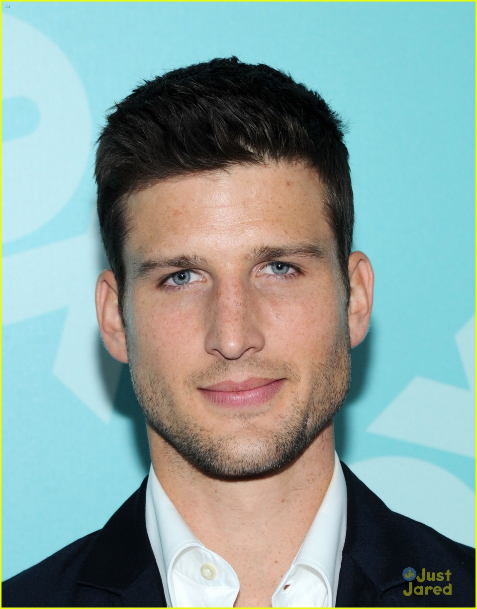 parker young fox upfronts 2013 01