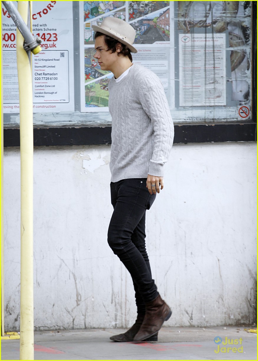 harry styles liam payne step out in london 09