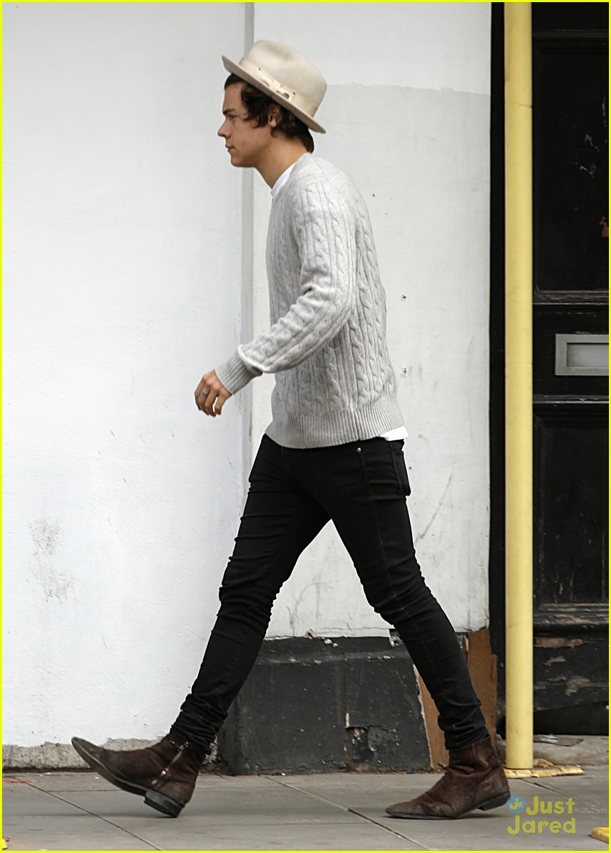 harry styles liam payne step out in london 10