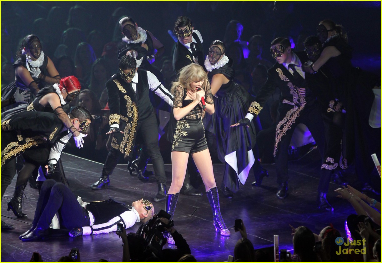 taylor swift mothers day dc concert pics 20