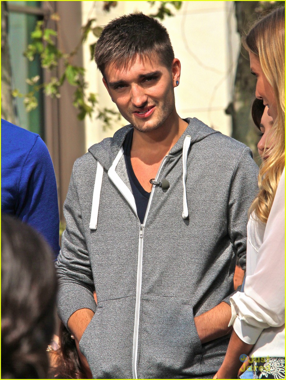 the wanted extra appearance at the grove 01