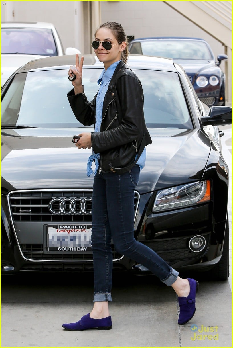 willa holland peace in weho 23