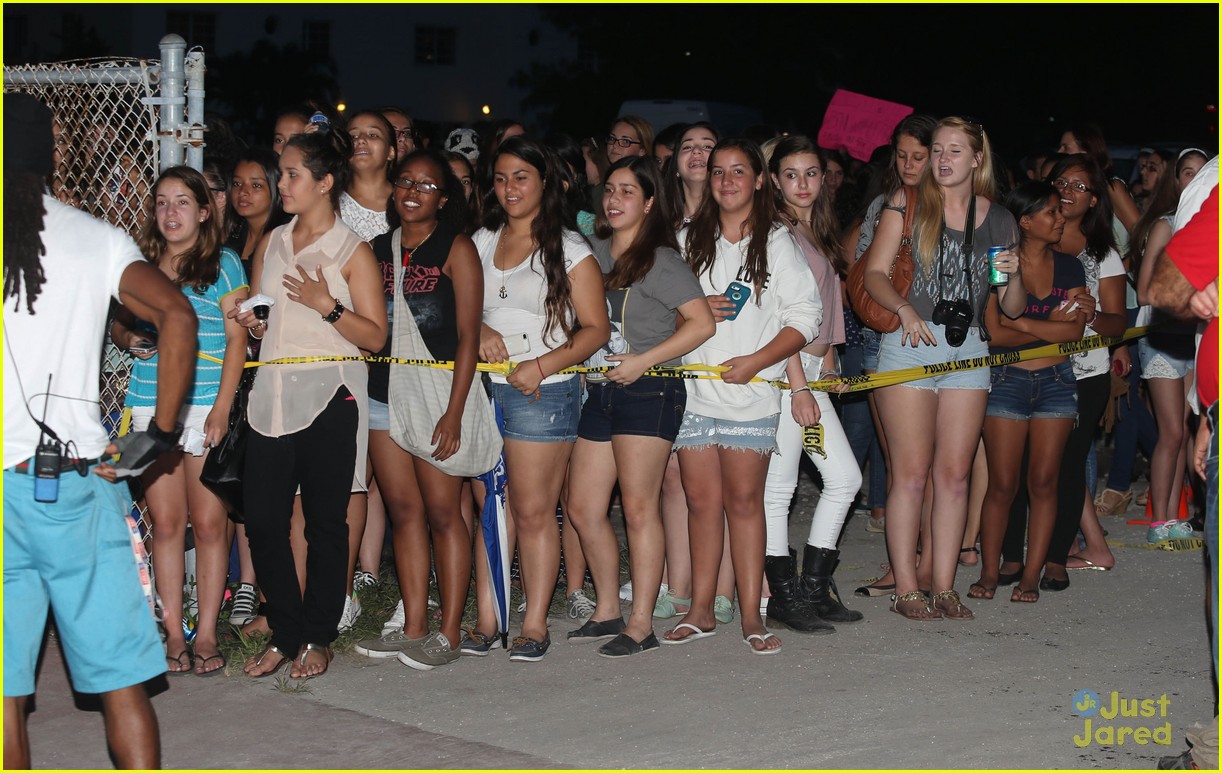 one direction exits music video shoot in miami 24