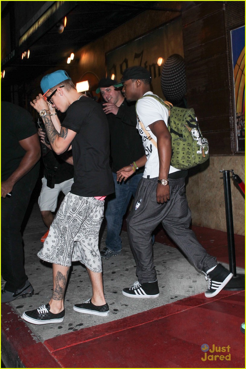 justin bieber shows off half sleeve of tattoos 12