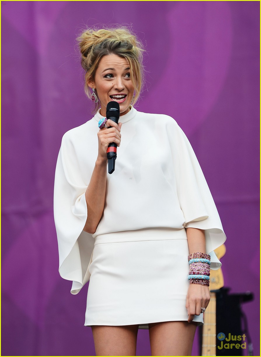blake lively chime change event 03