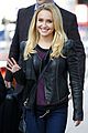 hayden panettiere takes the train to manchester 02
