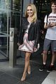 hayden panettiere takes the train to manchester 11