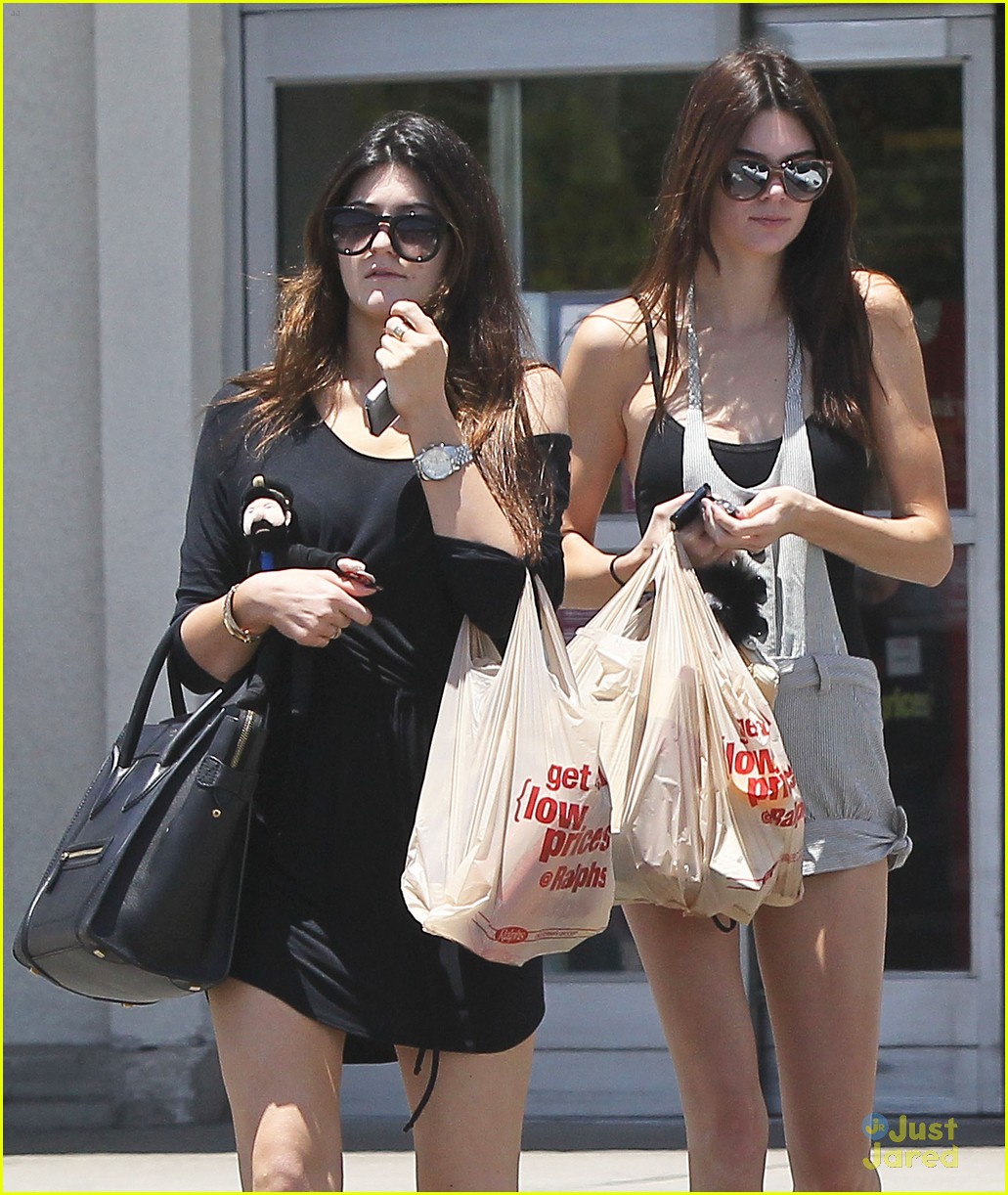 kendall kylie jenner sushi sisters 03