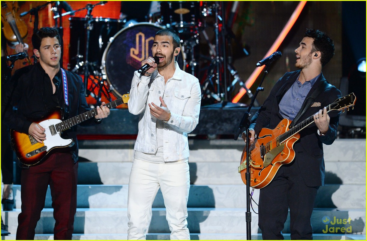 jonas brothers miss usa competition performance watch now 21