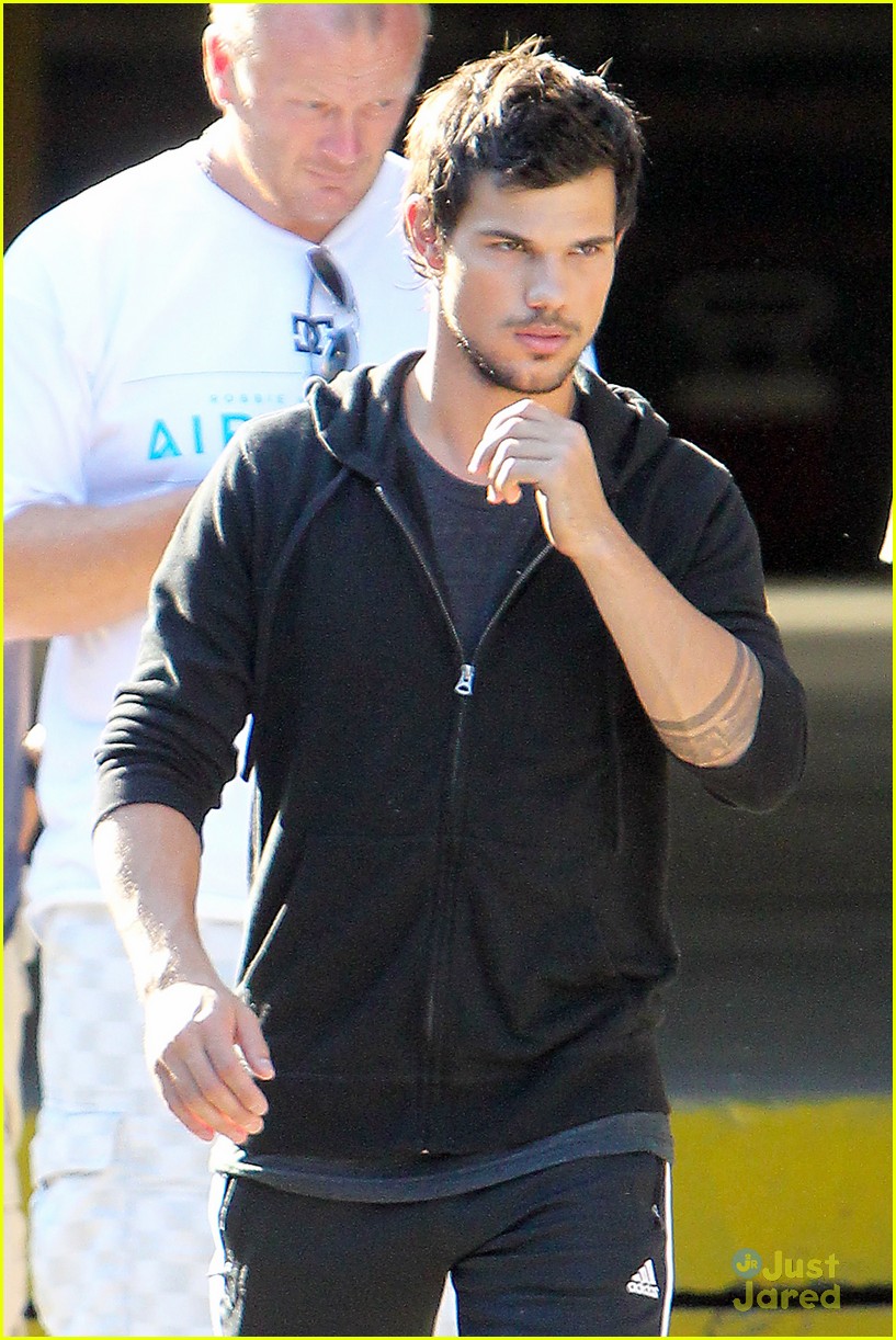 taylor lautner bench campaign behind the scenes 10