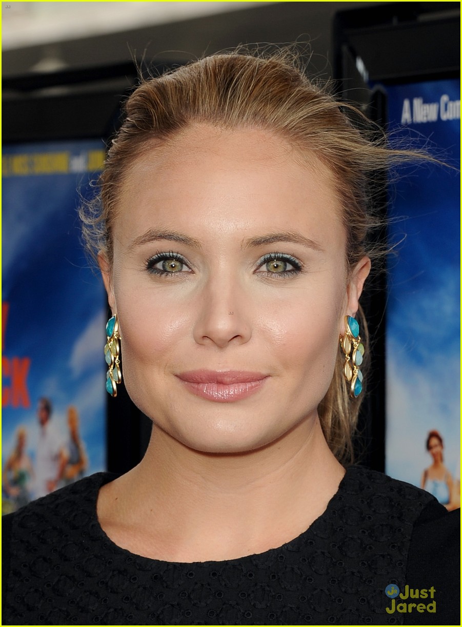 leah pipes the way way back premiere 02