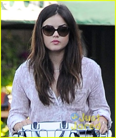 lucy hale its time for aria and ezra to move on 03