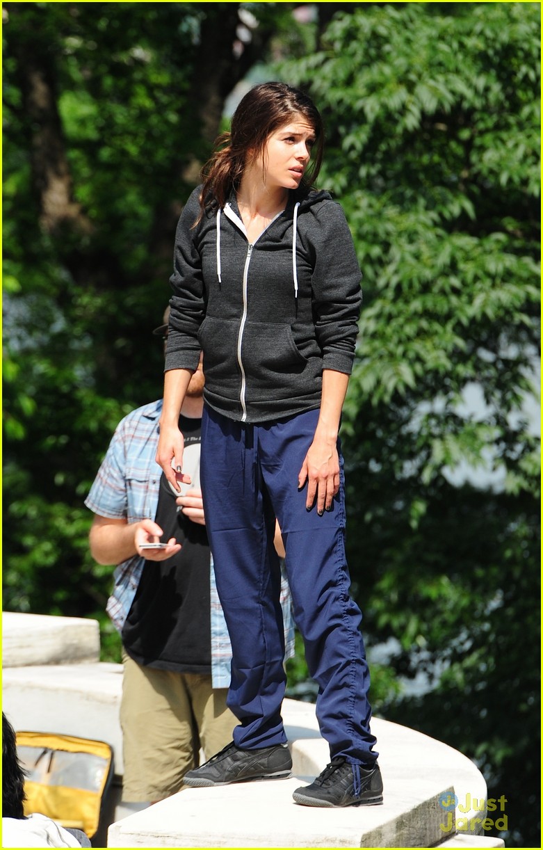marie avgeropoulos taylor lautner tracers jump 02