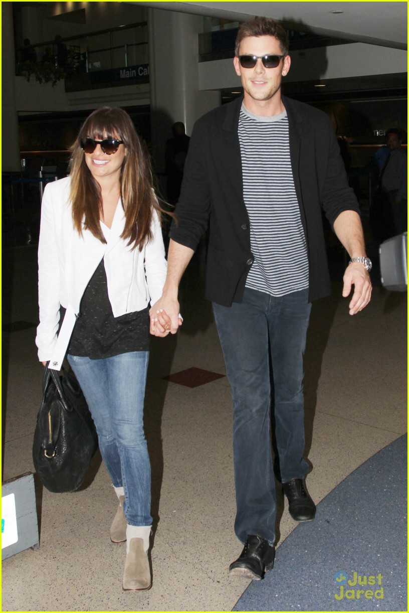 lea michele cory monteith holding hands lax 01