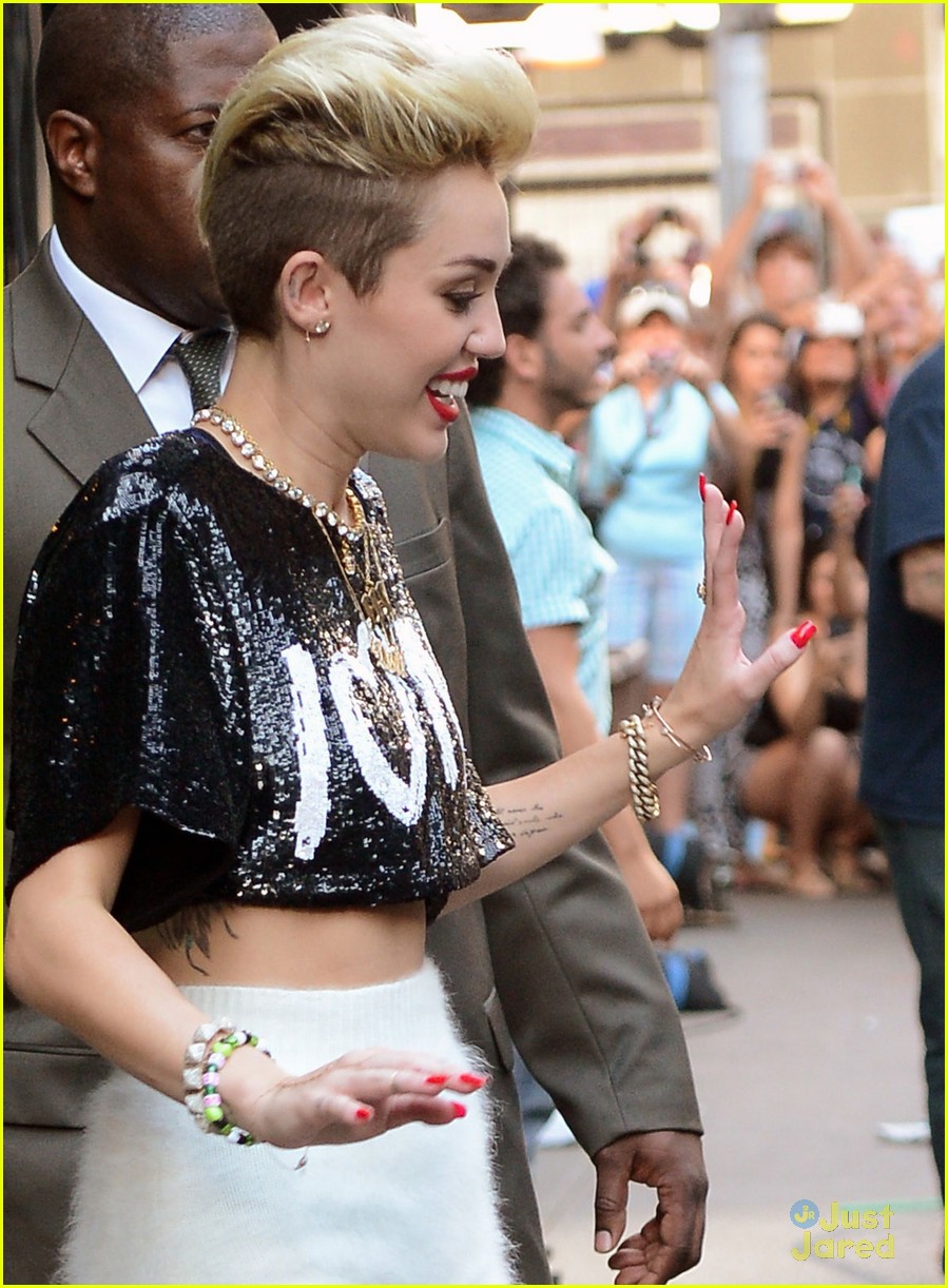 miley cyrus we cant stop gma performance watch now 06