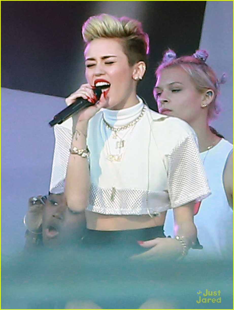 miley cyrus jimmy kimmel live performance watch now 11