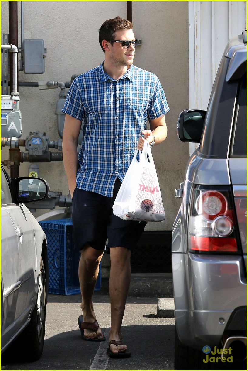 cory monteith lunch to go 02
