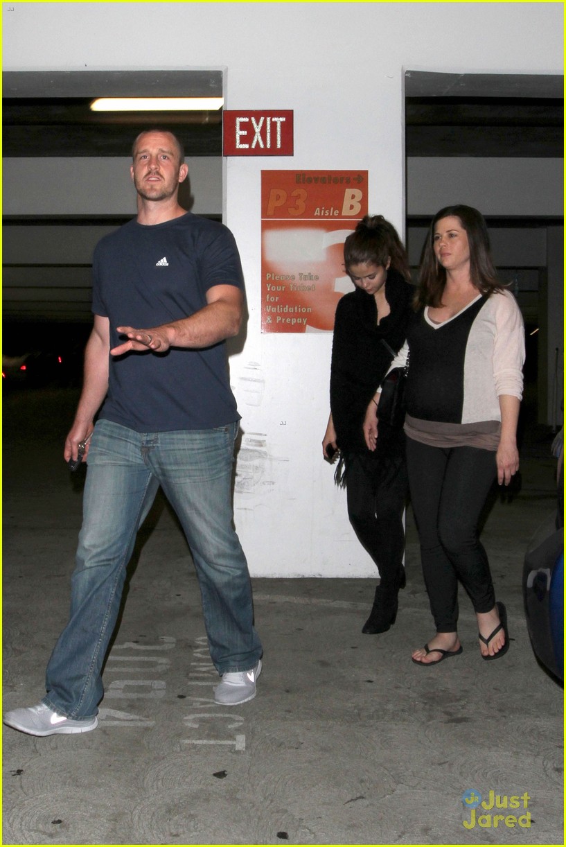 selena gomez hits the movies with her mom and stepdad 03