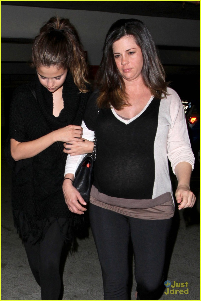 selena gomez hits the movies with her mom and stepdad 11