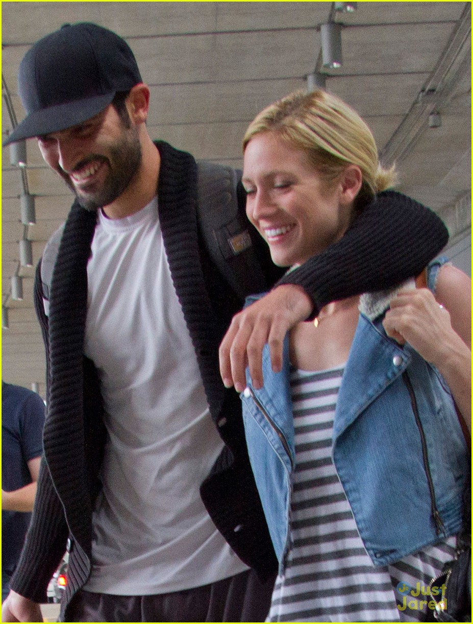 brittany snow tyler hoechlin ready for the much music awards 03