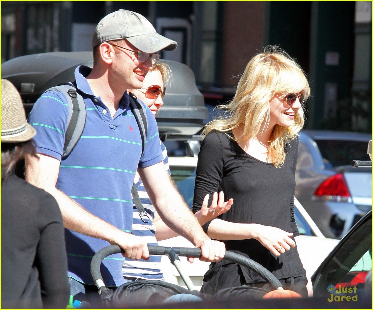 emma stone andrew family outing 06
